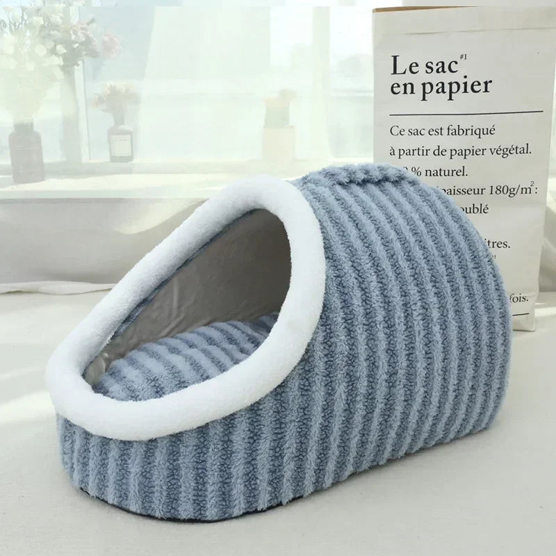 Warm Nest Frenchie Bed